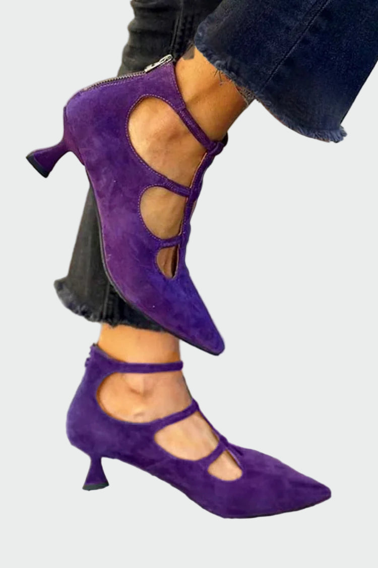 Retro low-heeled pumps