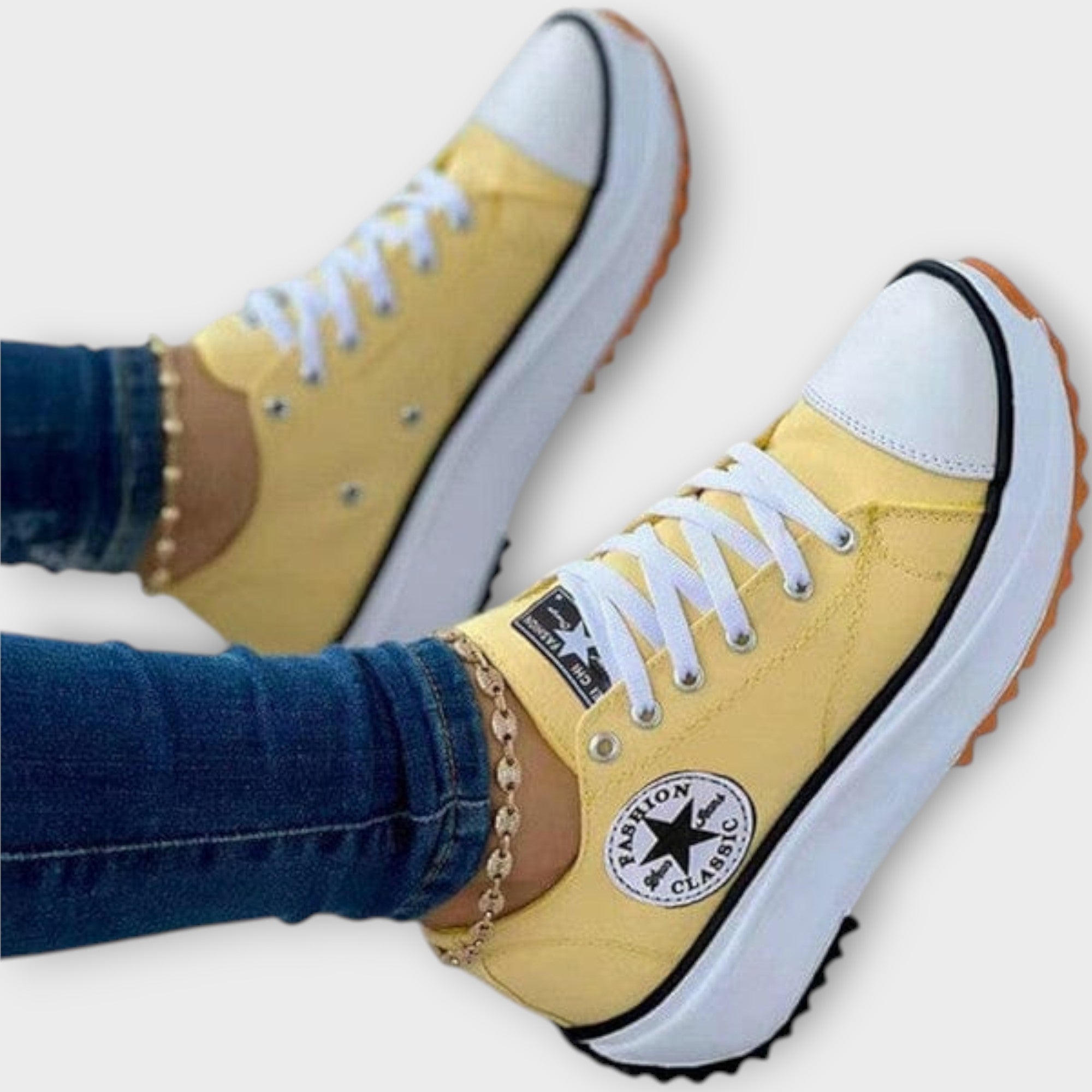Elegant Sneakers with Modern Design