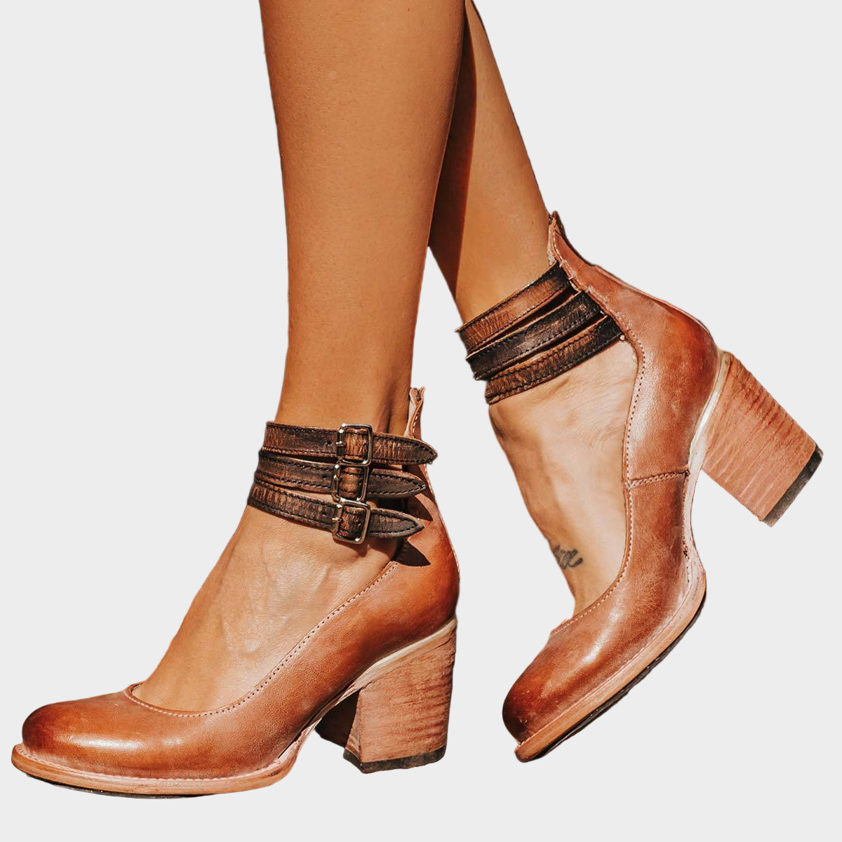 High Heeled Shoes with Multiple Straps