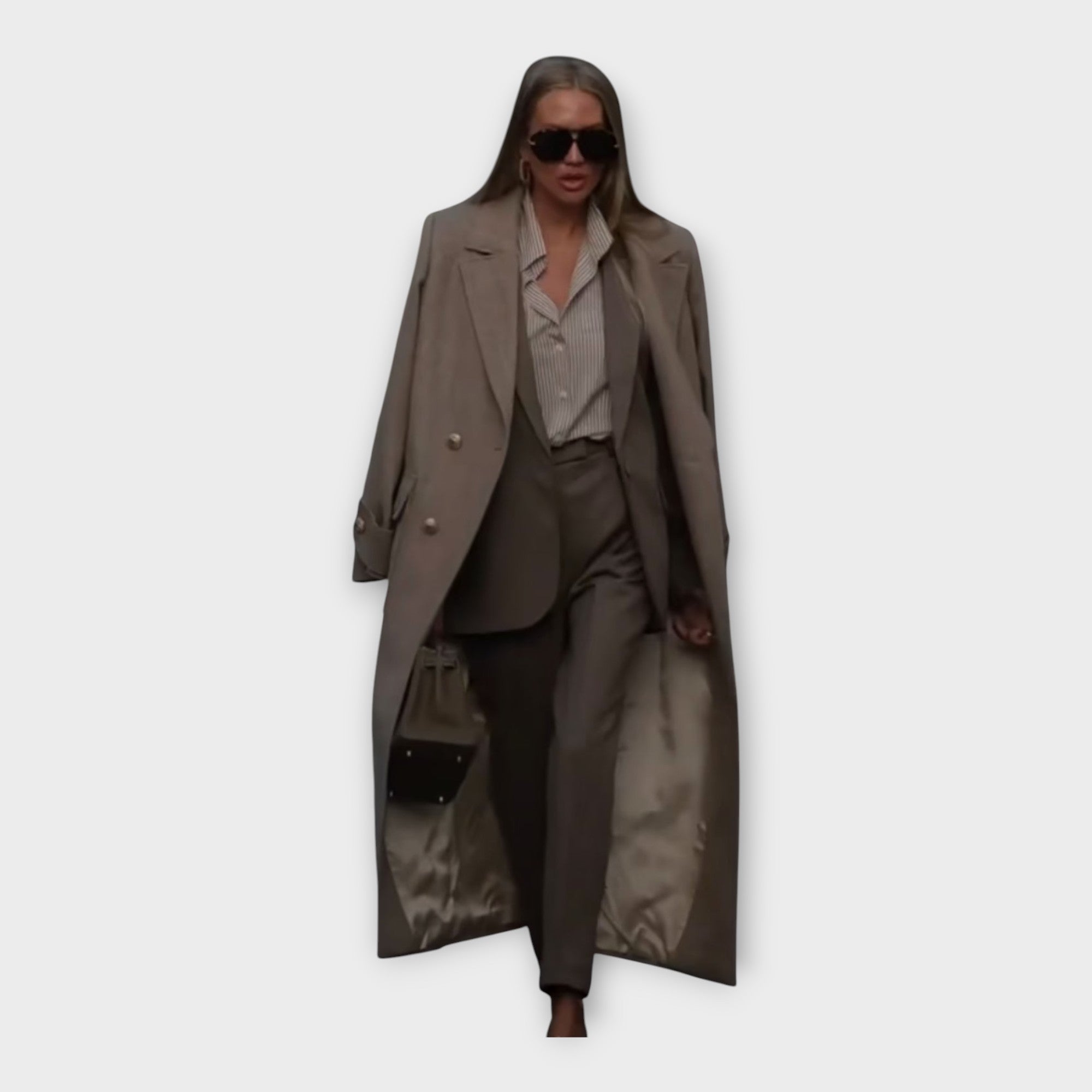 Elegant set with trousers and coat in a minimal line