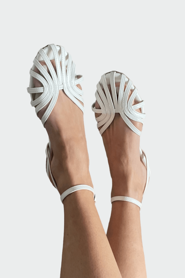 Flat sandals with woven straps