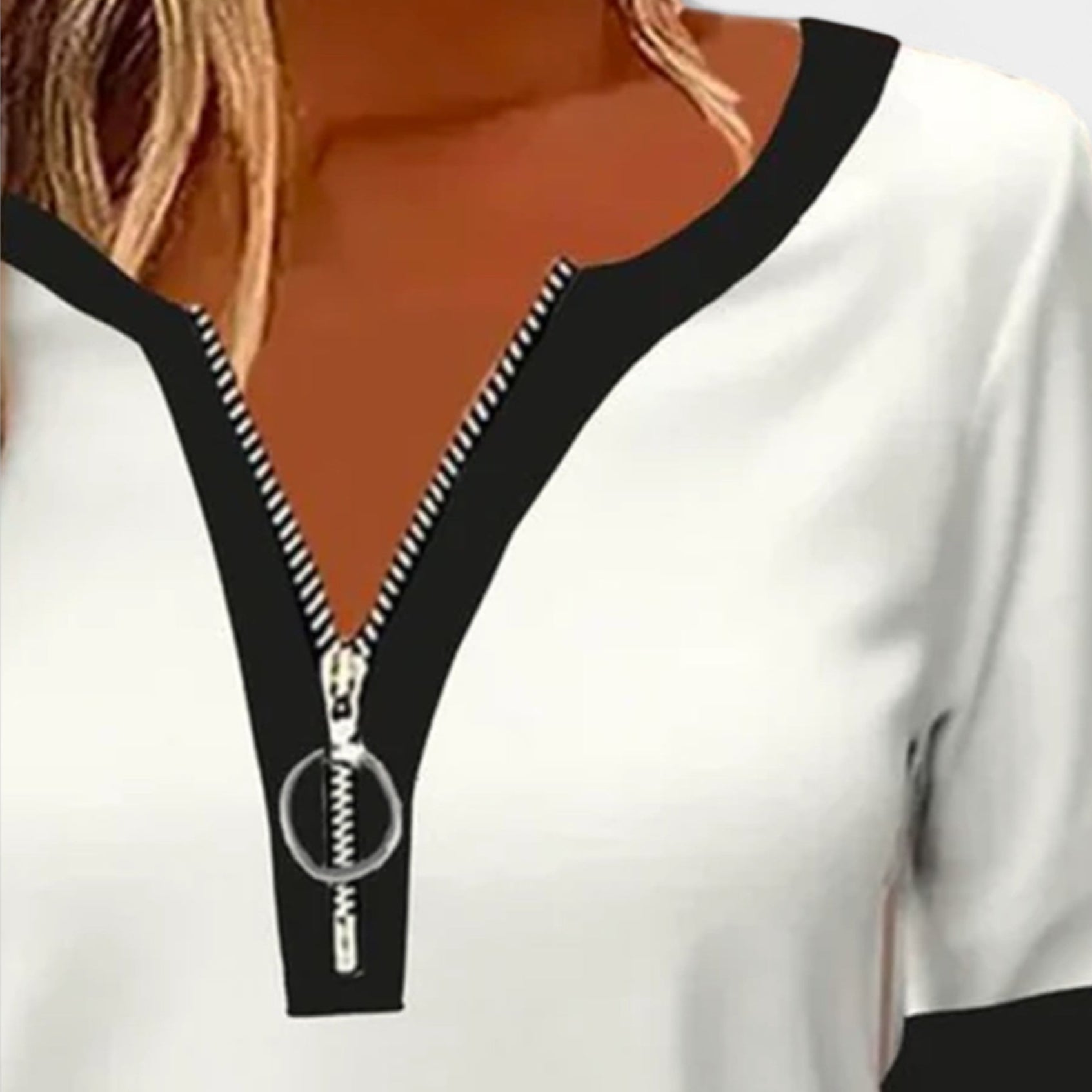 Long-Sleeved Zip-Up Top