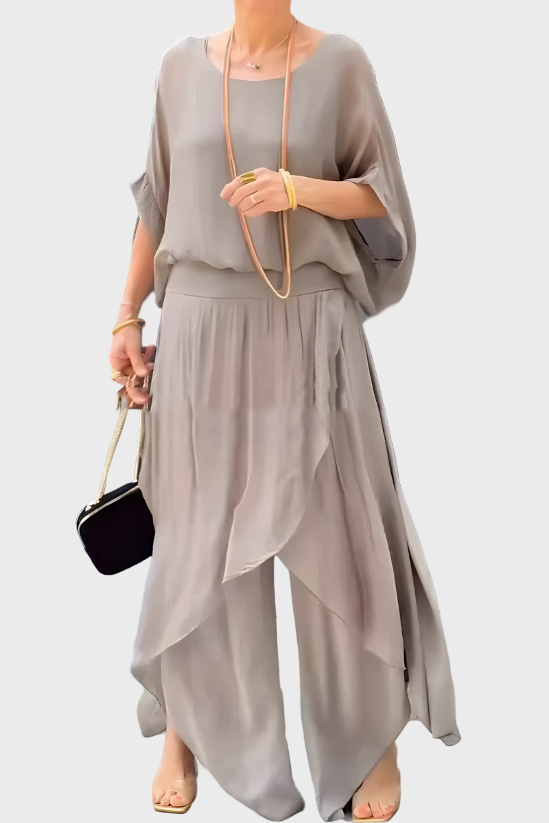 Top Wide and Trousers with Rips – Two-Piece Set in Chiffon