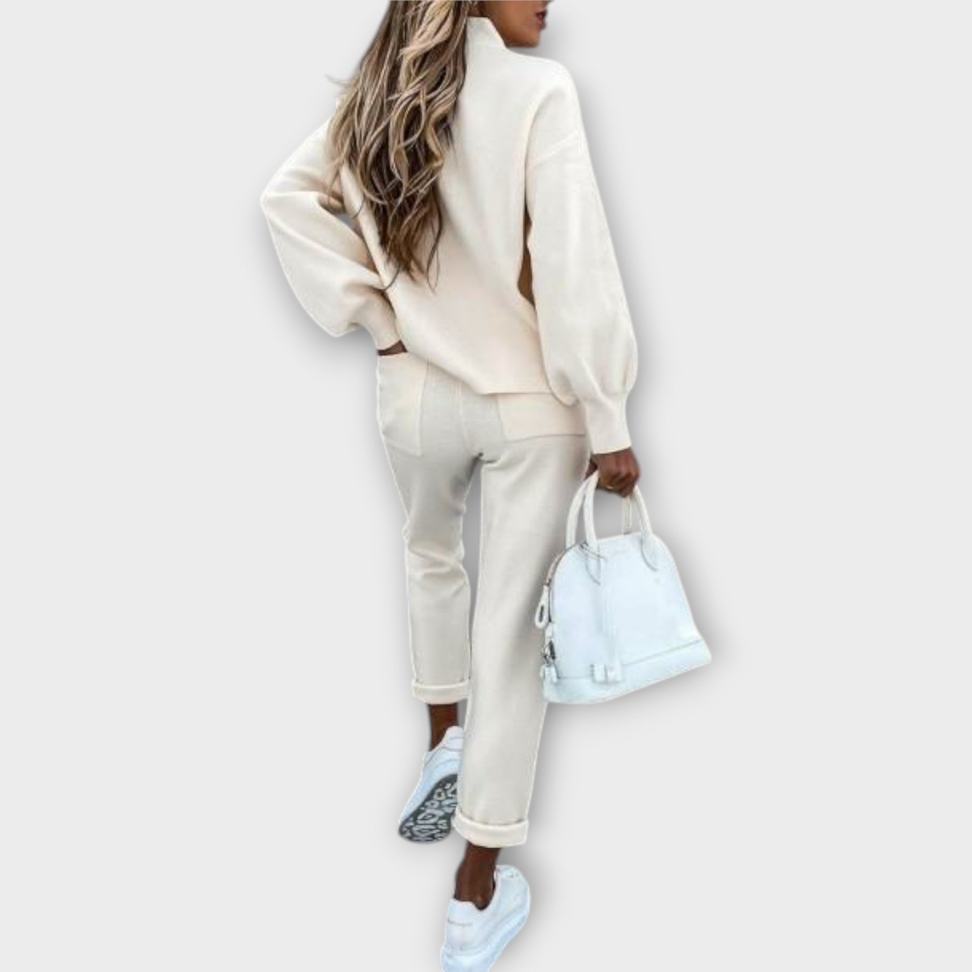 Set with Comfortable Fit and Timeless Elegance