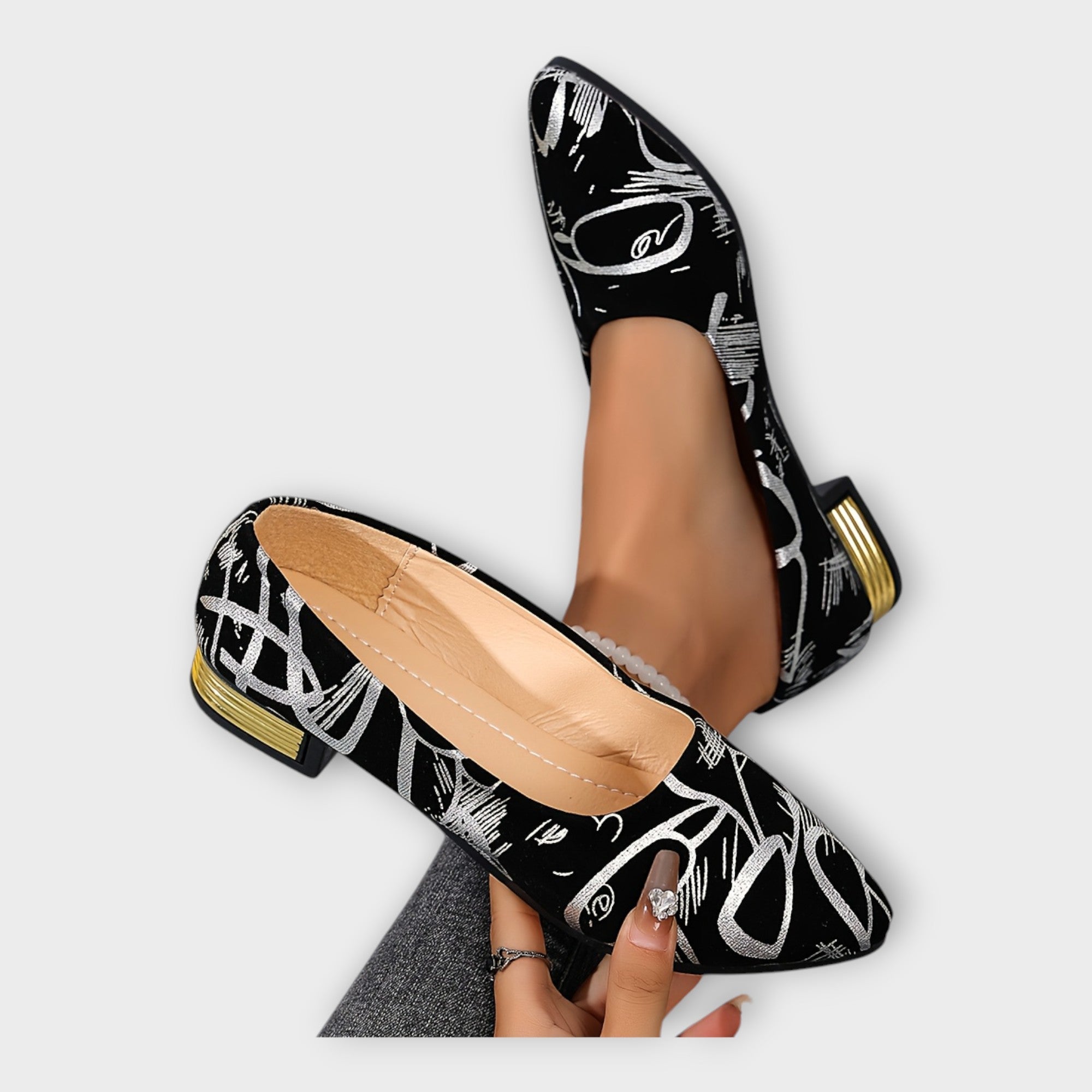 Elegant Ballerina Flats with Refined Details