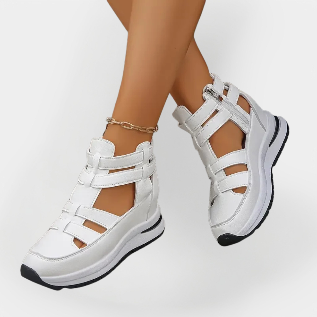 Elegant Lightweight Heeled Sandal with Side Zip