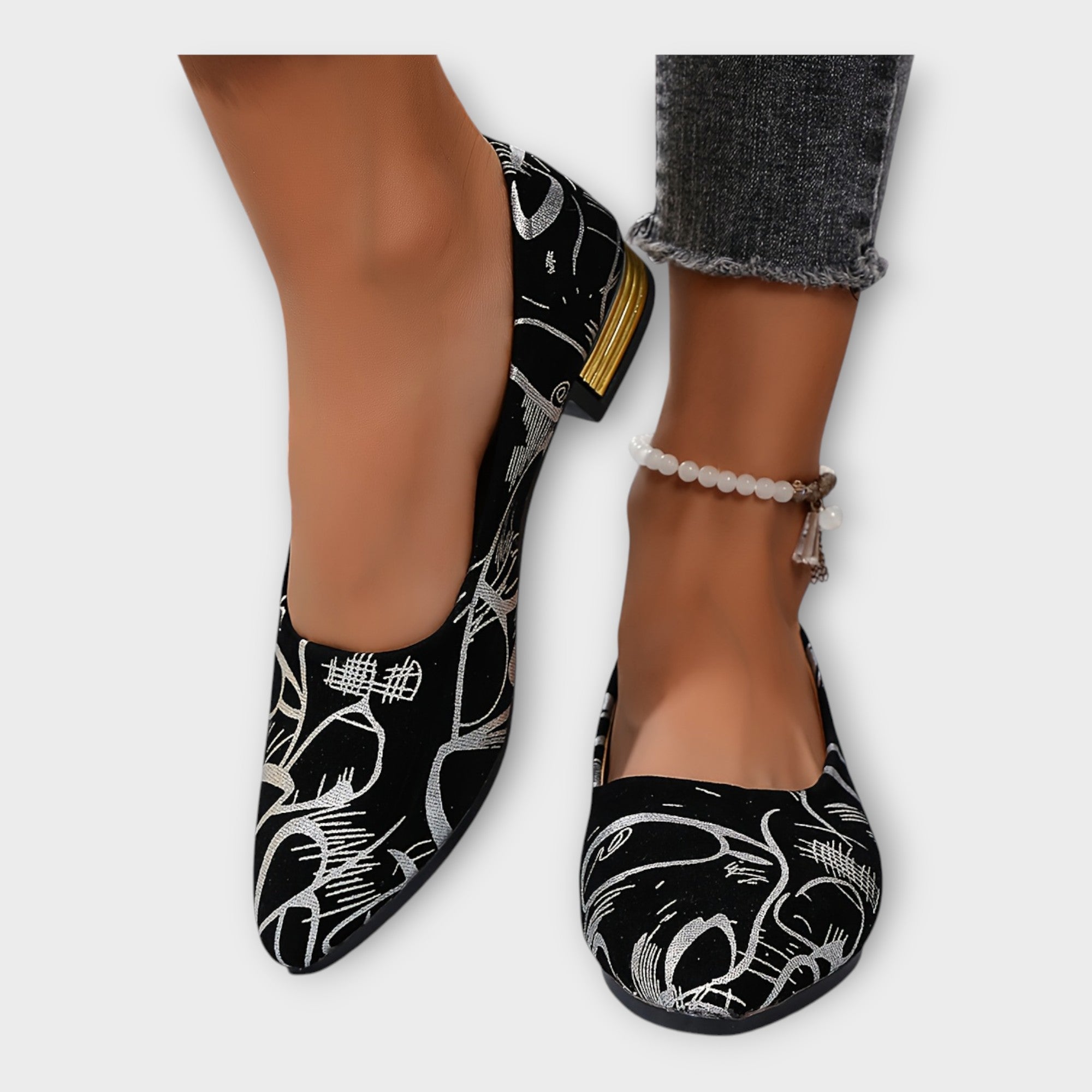 Elegant Ballerina Flats with Refined Details