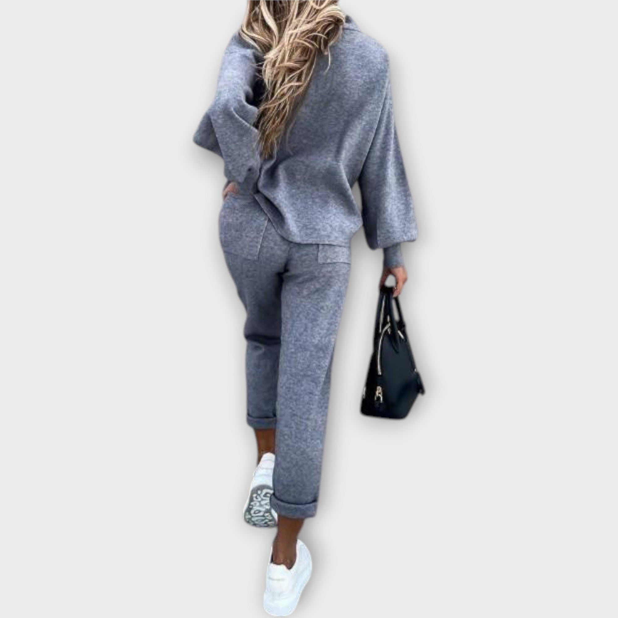 Set with Comfortable Fit and Timeless Elegance