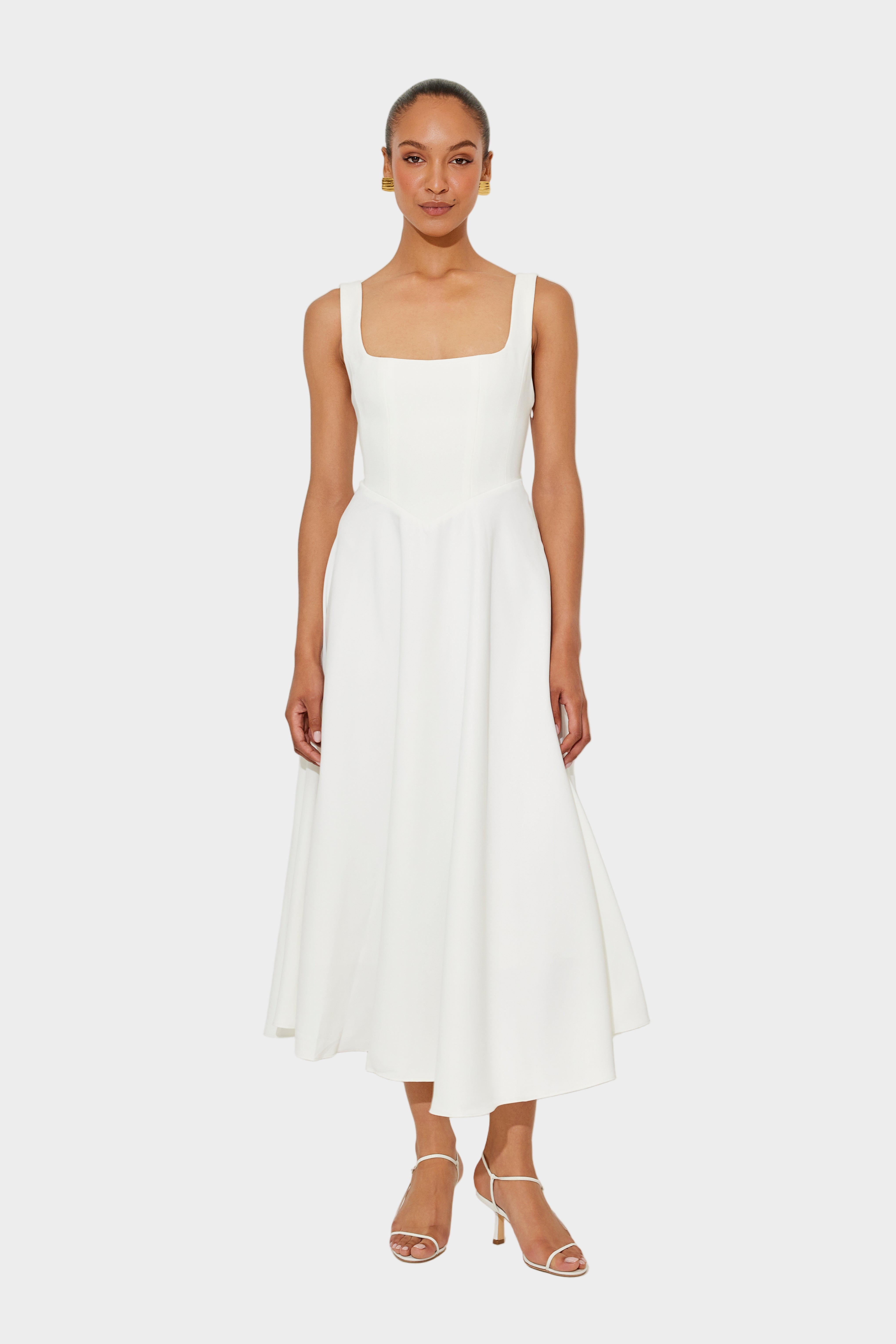 Timeless Airy Midi Dress with Elegant Silhouette and Natural Movement
