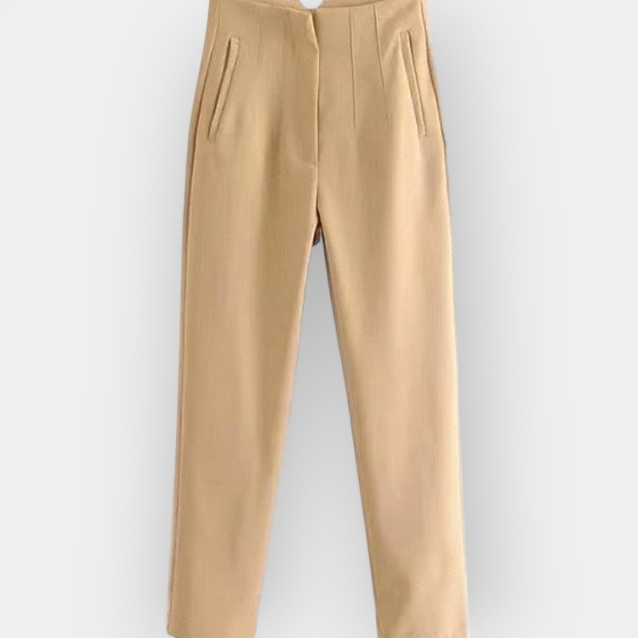 Elegant Trousers for Everyday Use