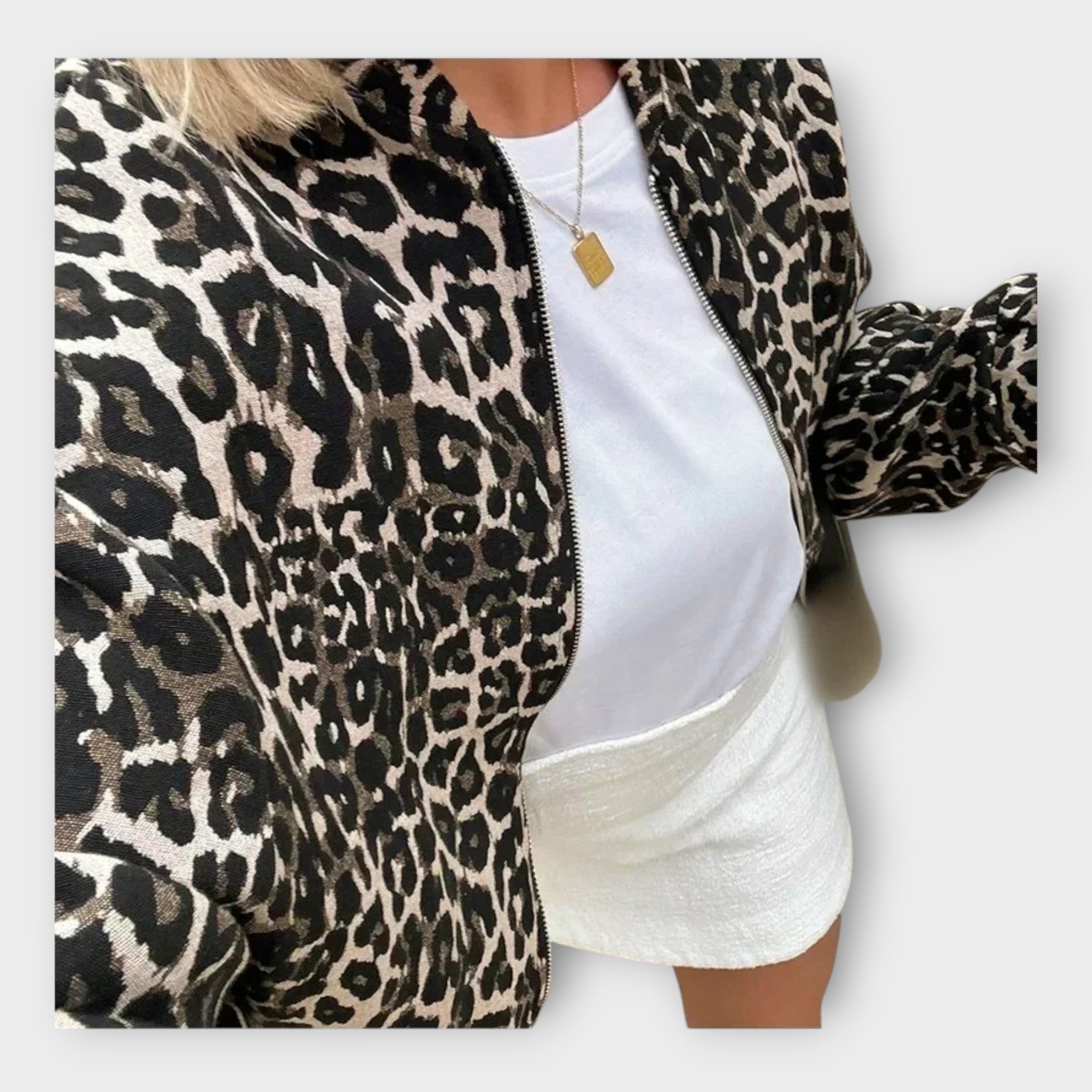 Elegant Blazer with Pattern