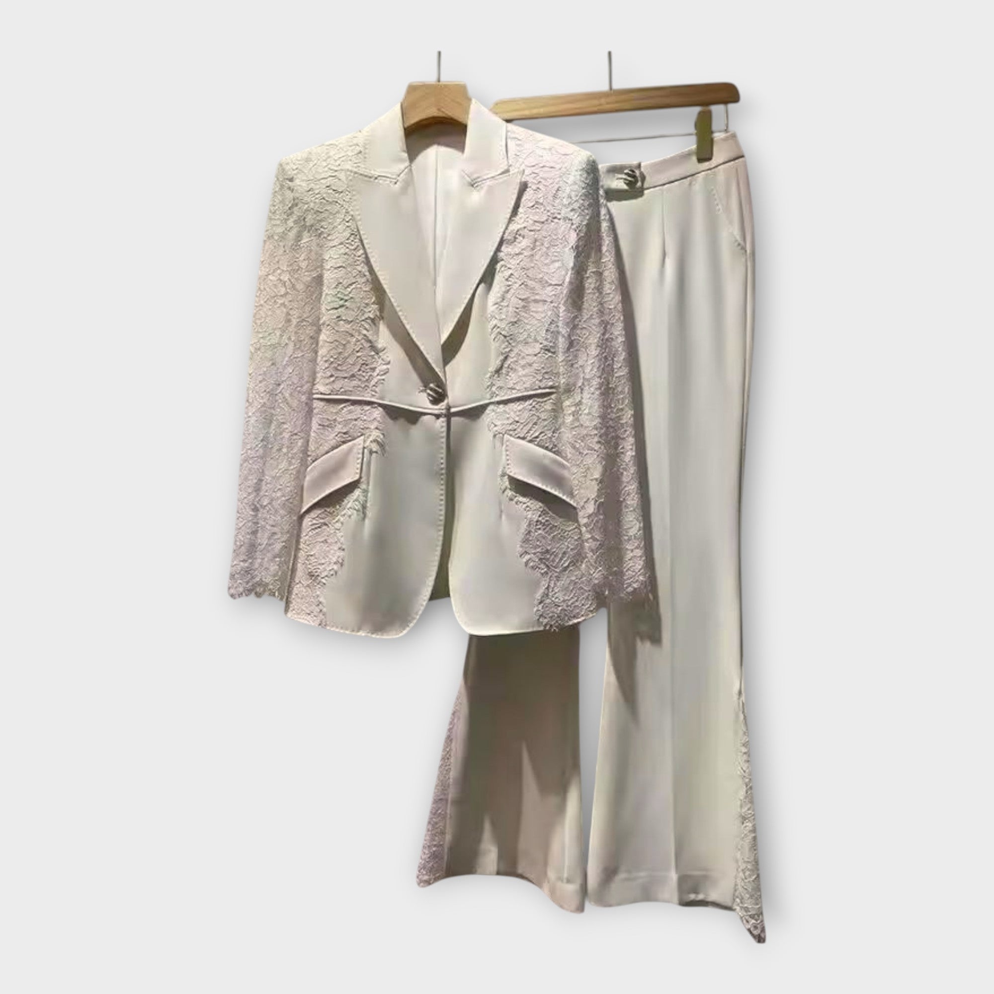 Elegant jacket and trouser set with lace details