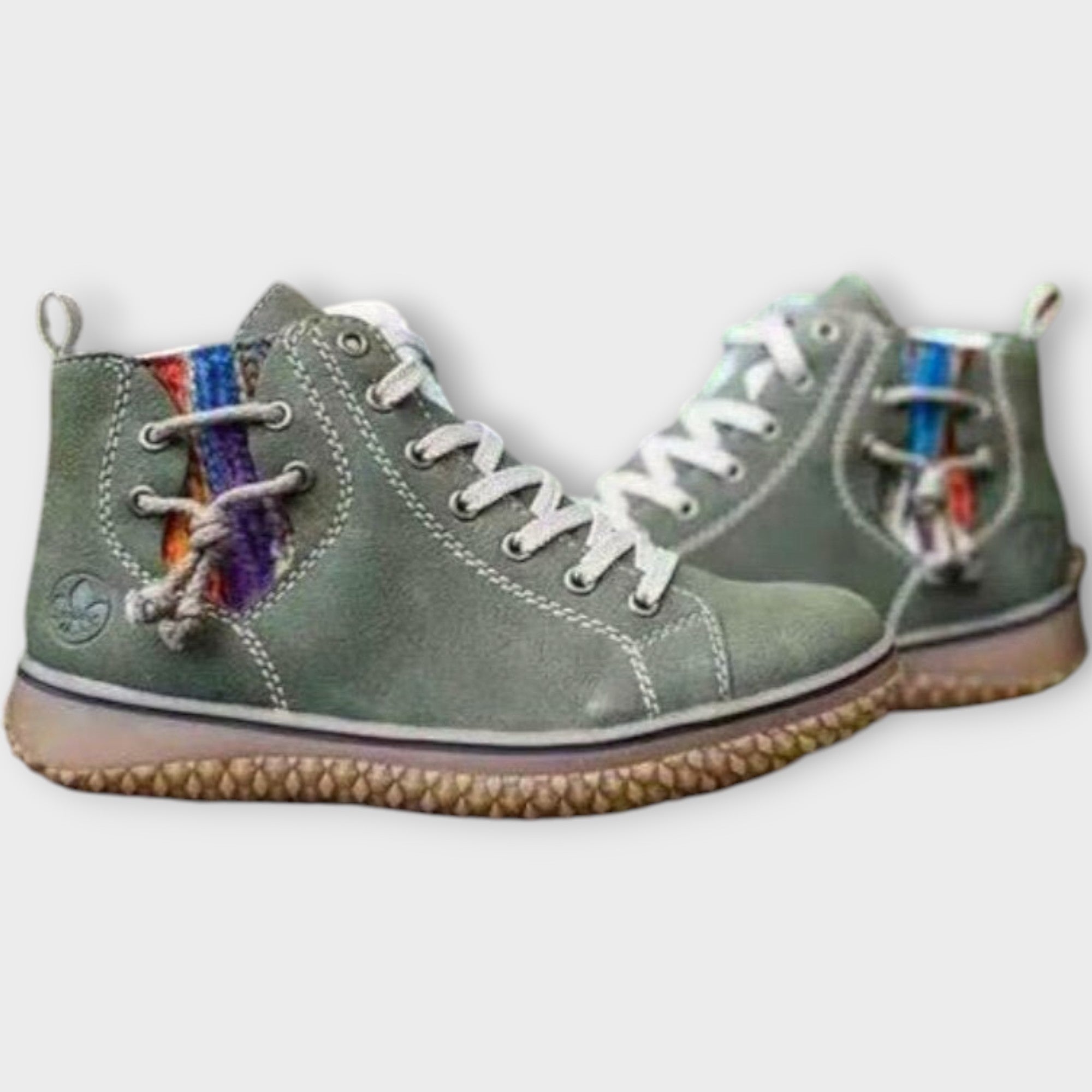 Modern Sports Boots with Comfortable Fit