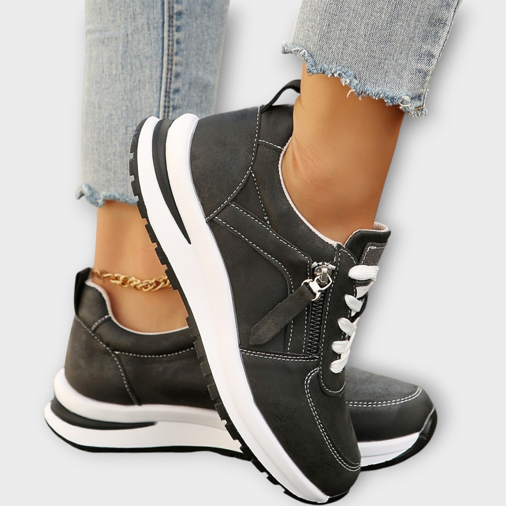 Sports Shoes with Comfort and Timeless Style