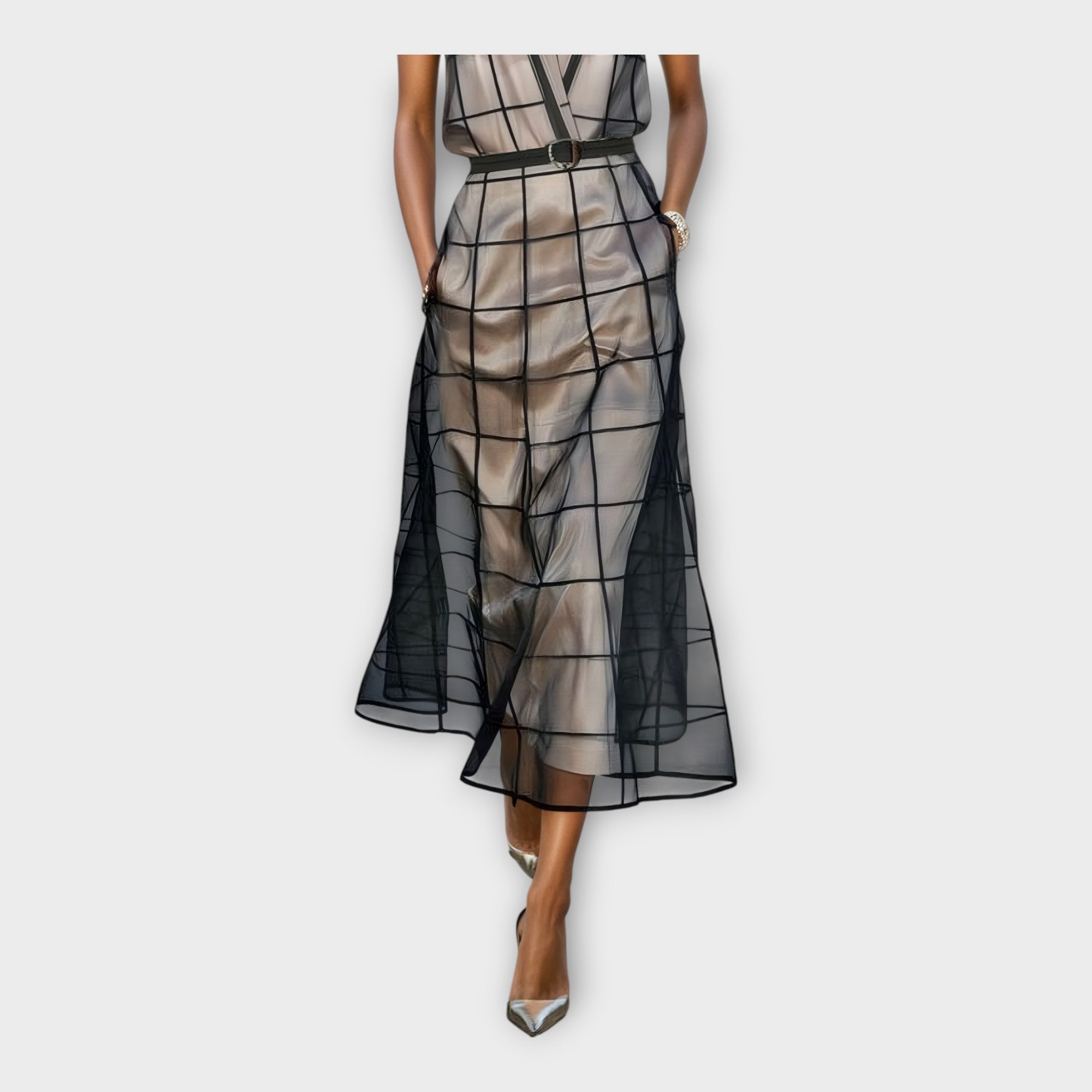 Elegant dress with modern details and refined design