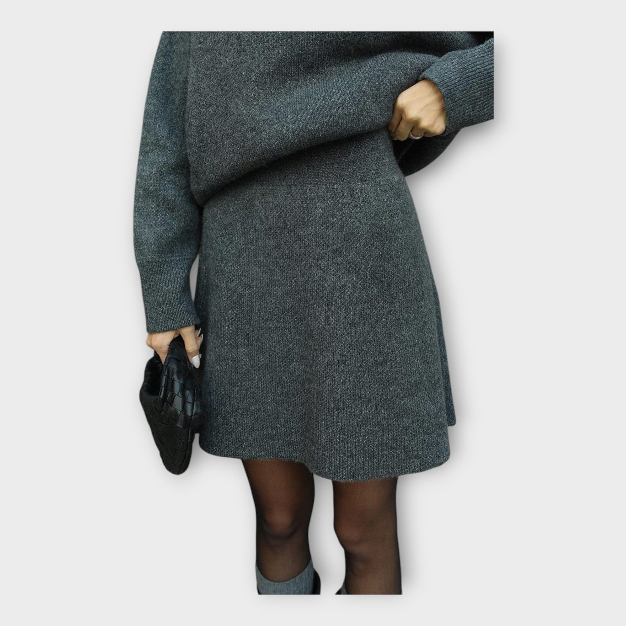 Knitted Top and Skirt Set with Modern Line