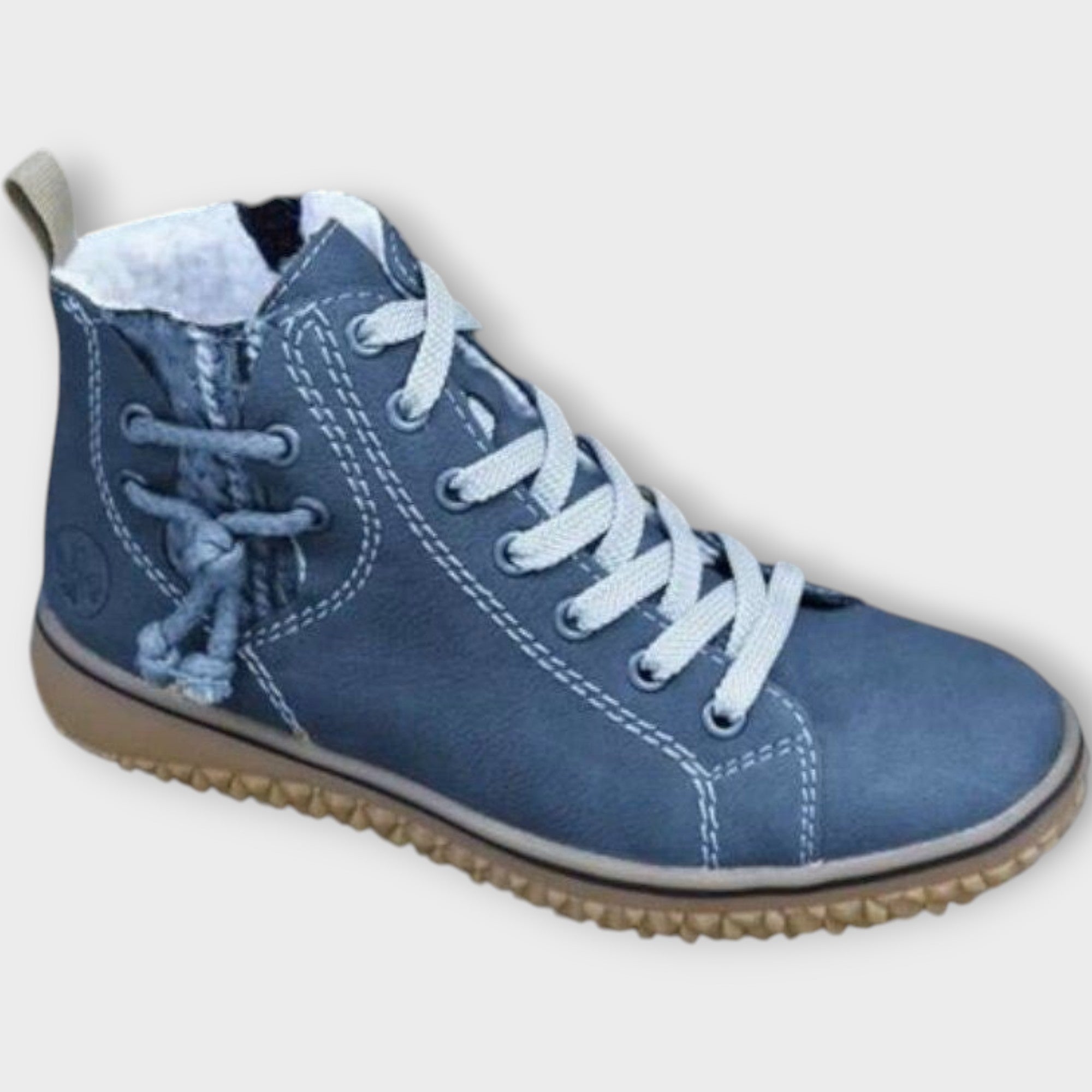 Modern Sports Boots with Comfortable Fit