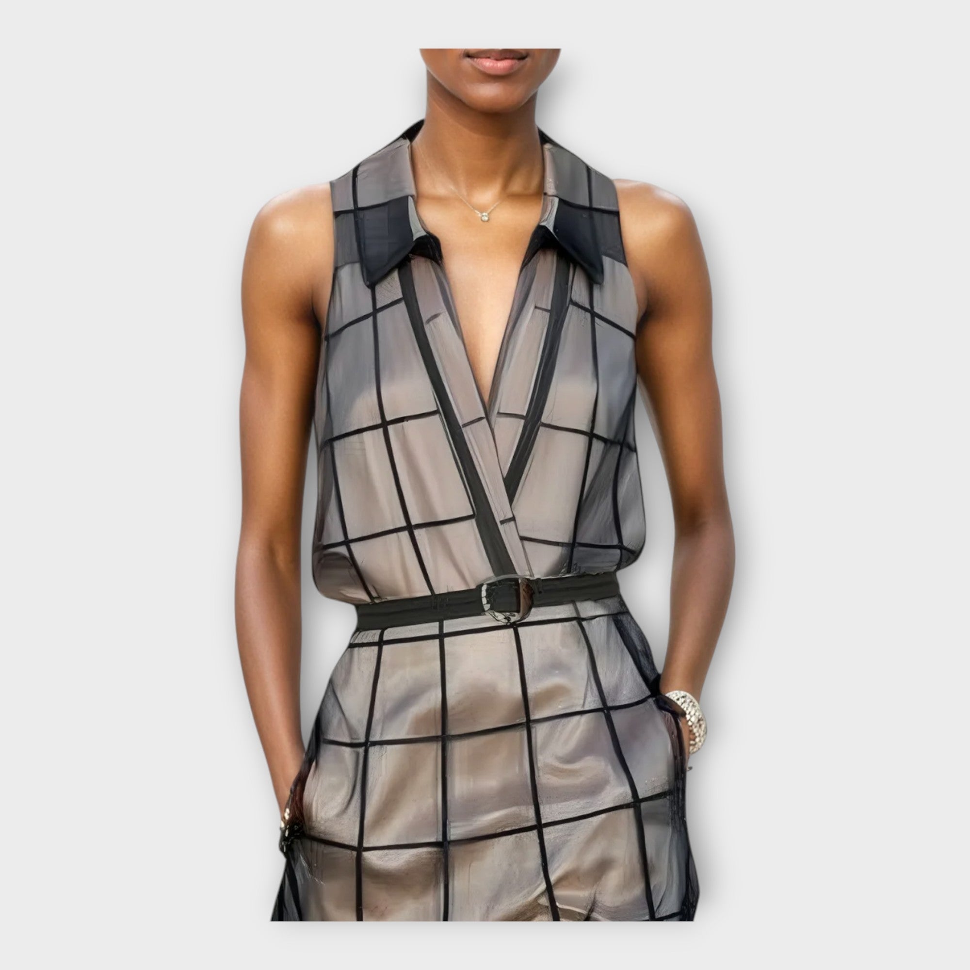 Elegant dress with modern details and refined design