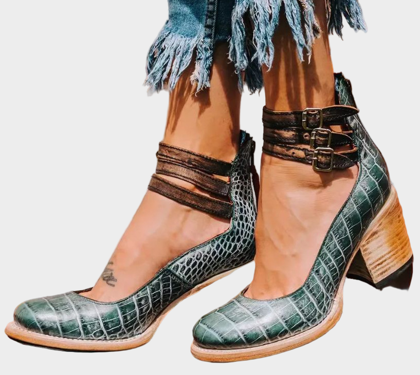 High Heeled Shoes with Multiple Straps