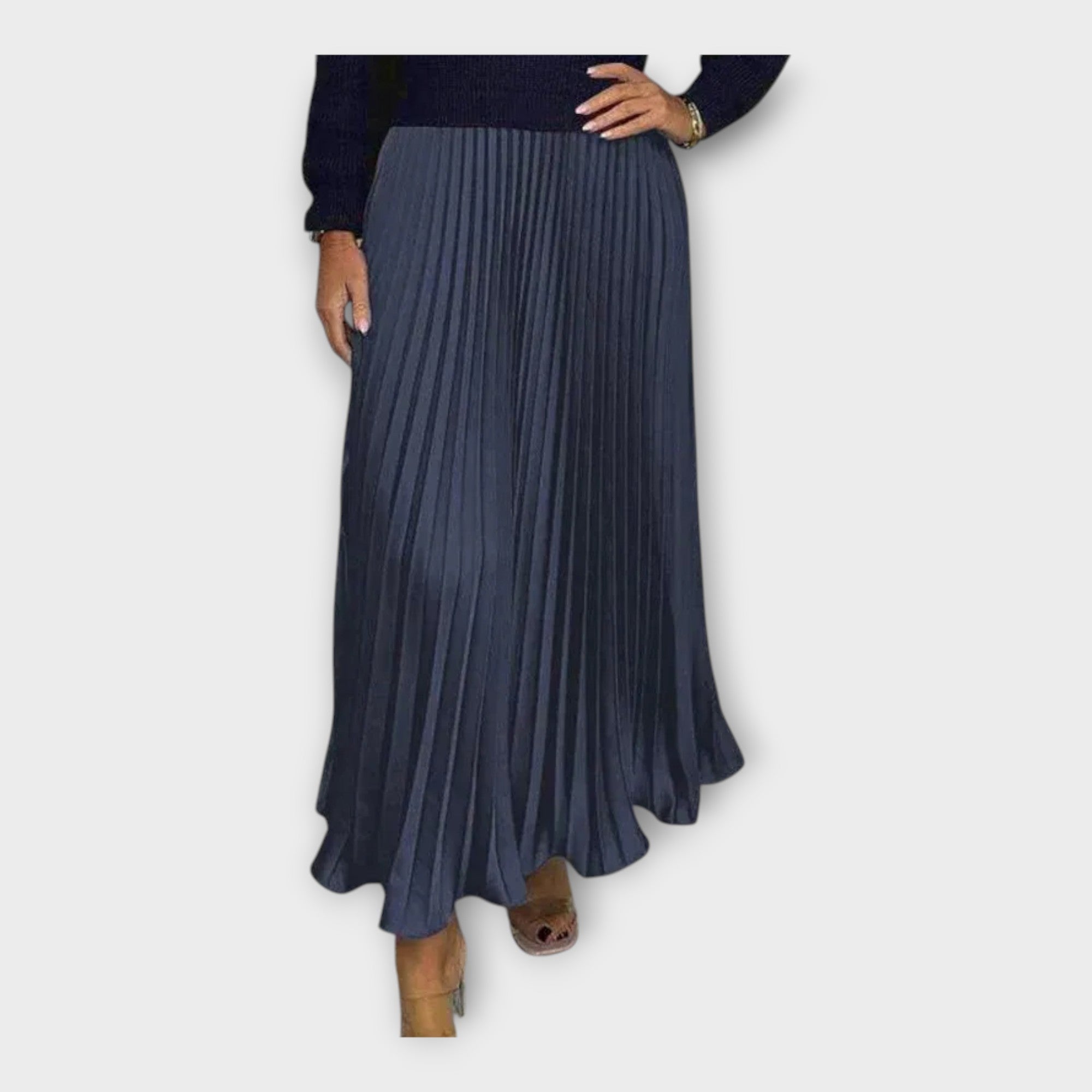 Elegant Dress with Pleated Design and Timeless Aesthetic