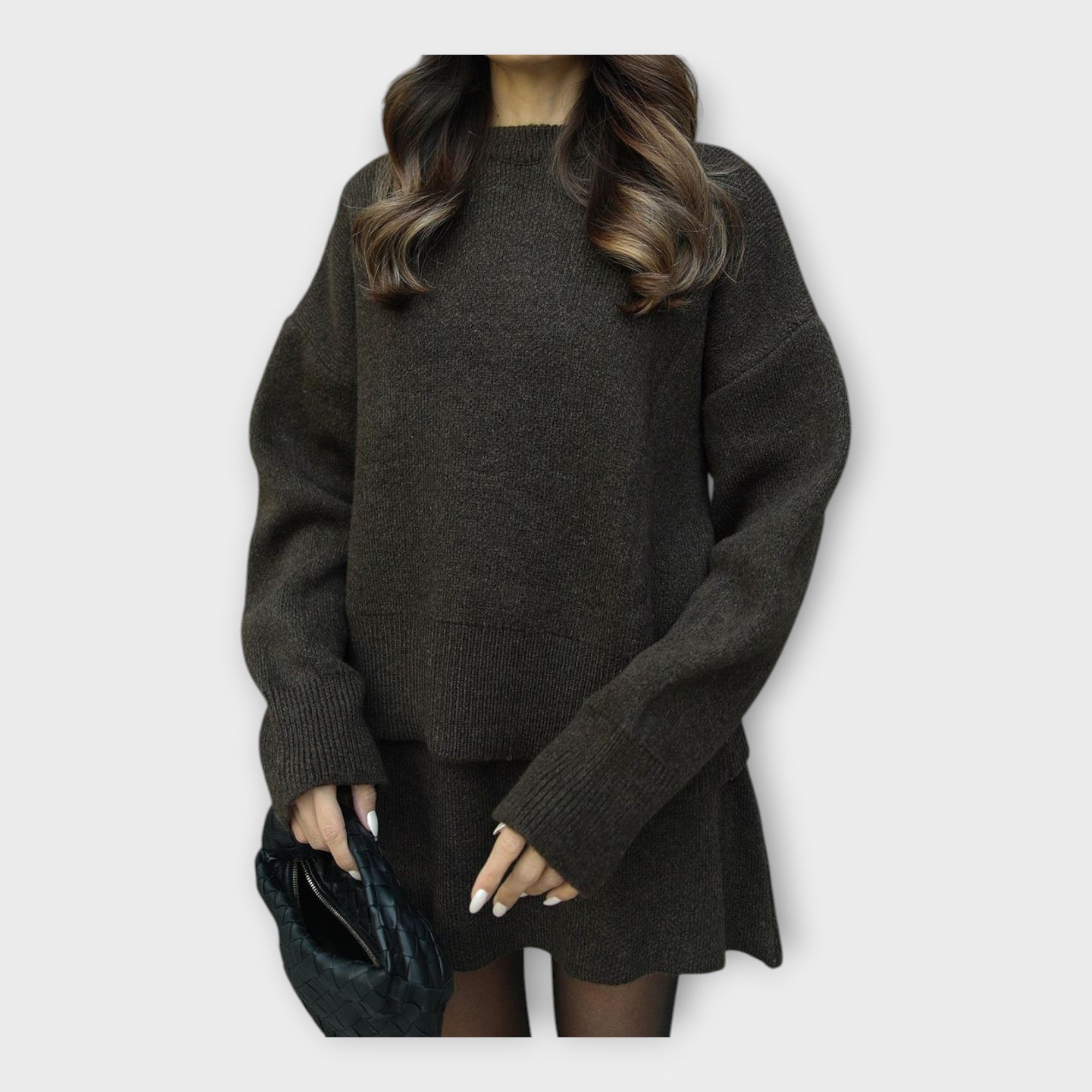 Knitted Top and Skirt Set with Modern Line