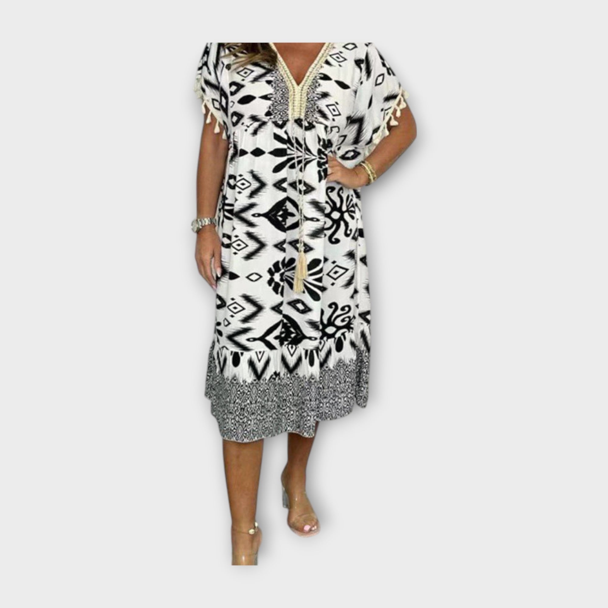 Knee-Length Kaftan with Patterns and Cord